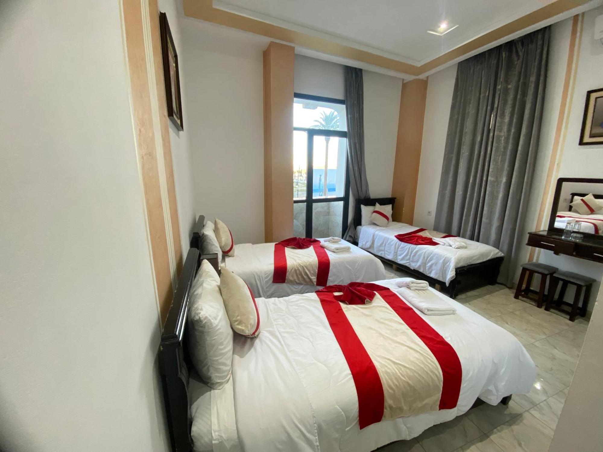 Hotel Biarritz แทนเจียร์ ภายนอก รูปภาพ